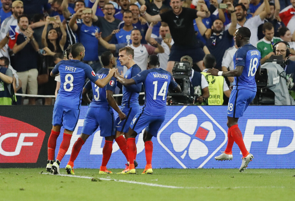 Værterne Frankrig sendte verdensmestrene, Tyskland, ud af europamesterskaberne i fodbold
