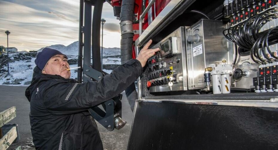 Justus Rosbach, Godthåb TransportService A/S, ses dagligt I bybilledet, hvor han i sin lastbil kommer rundt og tømmer spildevand og slam.