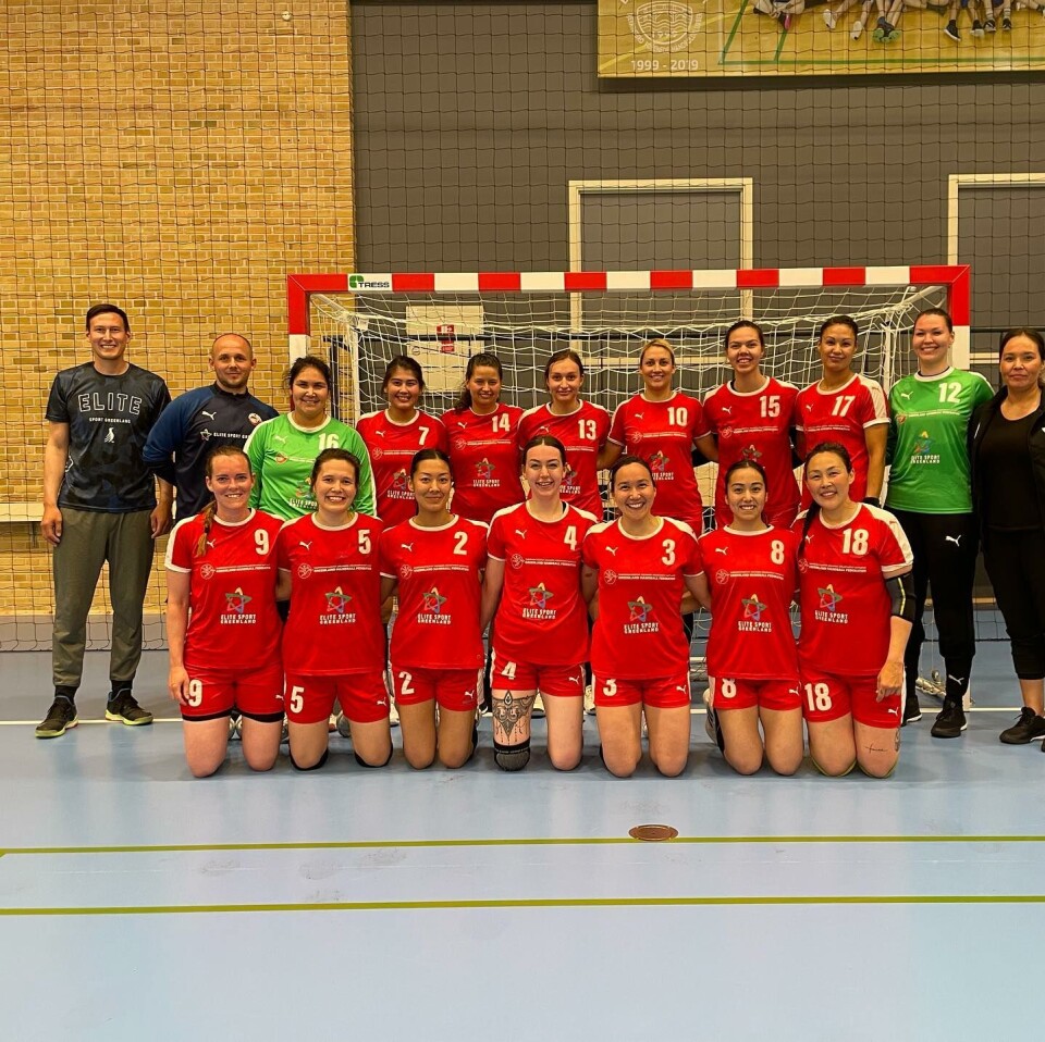 16 spillere rejser med kvindelandsholdet til USA