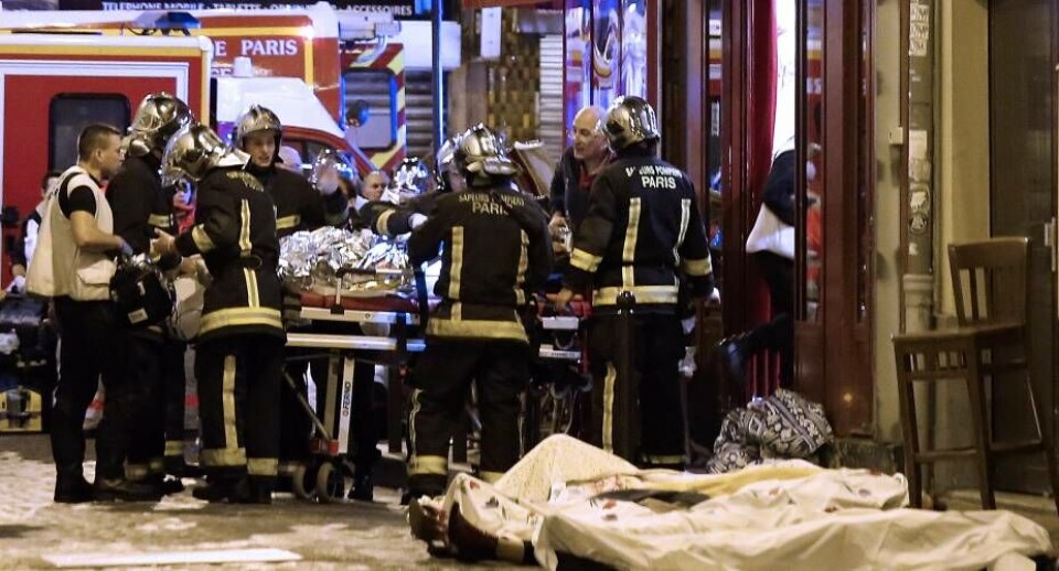 Horrible scener på Paris gader denne fredag nat