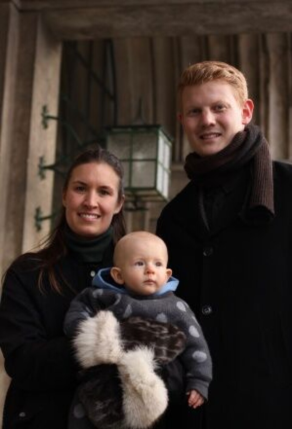 Sofie og Magnus Rejkjær Elleby ses her sammen med sønnen Winston