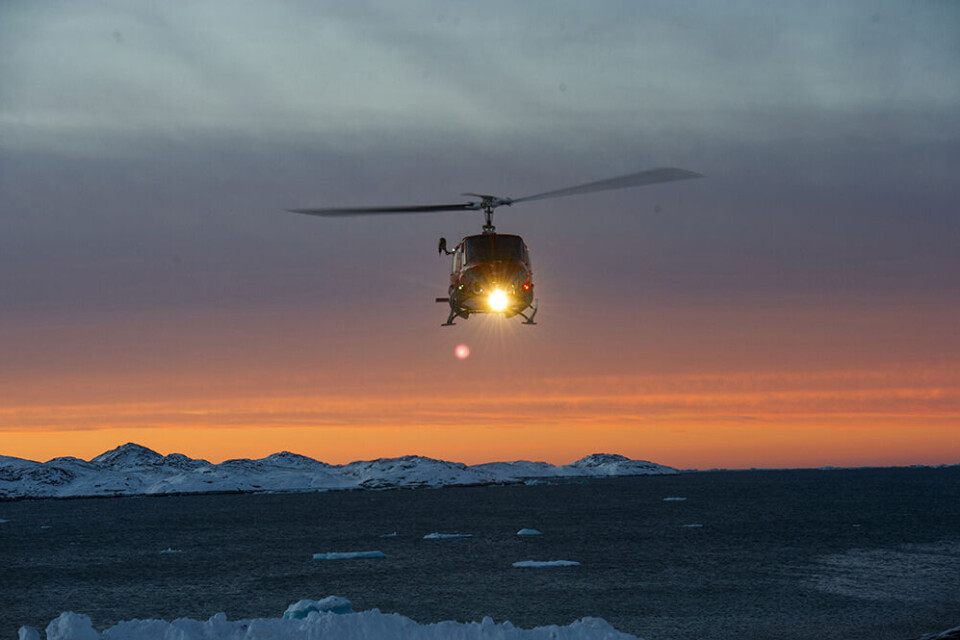 Foto: Leiff Josefsen Julemanden ankommer til Nuuk. Video: Mads Dollerup-Scheibel Foto: Leiff Josefsen Julemanden ankommer til Nuuk. Video: Mads Dollerup-Scheibel Foto: Leiff Josefsen Julemanden ankommer til Nuuk. Video: Mads Dollerup-Scheibel