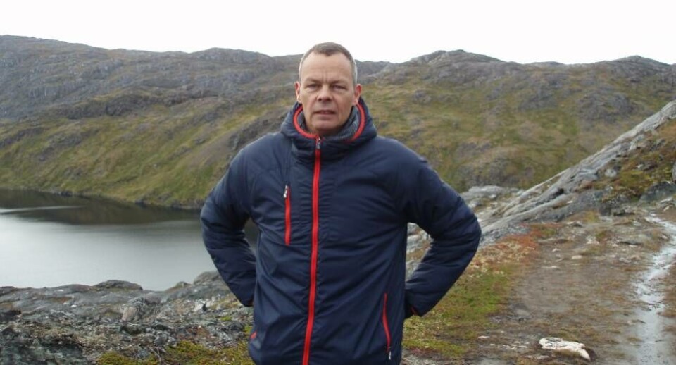 Russerne har haft flere militærøvelser i Arktis, hvor de øver sig i at ødelægge søkabler. På grund af de to søkabler til Canada og Island er Grønland sårbar over for cyberangreb. Men i den nuværende situation har Rusland ikke nogen interesse i at genere Grønland. Man ønsker stabilitet, mener Jørgen Meedom Staun.