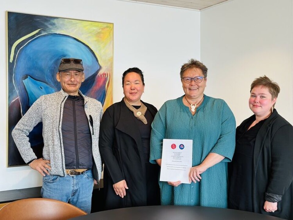 Inuit Ataqatigiit og Demokraatit præsenterer deres nye koaltionsaftale, der gælder frem til 2025.