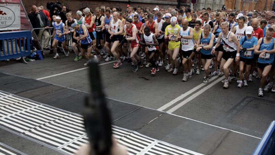 Kronprins Frederik vil så klar med startpistolen, når 10.000 deltagere i Copenhagen Marathon bliver sendt afsted søndag den 24. maj. Foto: Polfoto.