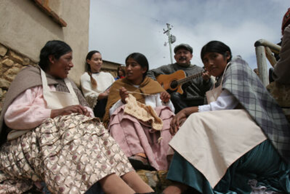 Rasmus Lyberth blandt indianerne i Bolivia. Tony Suarez