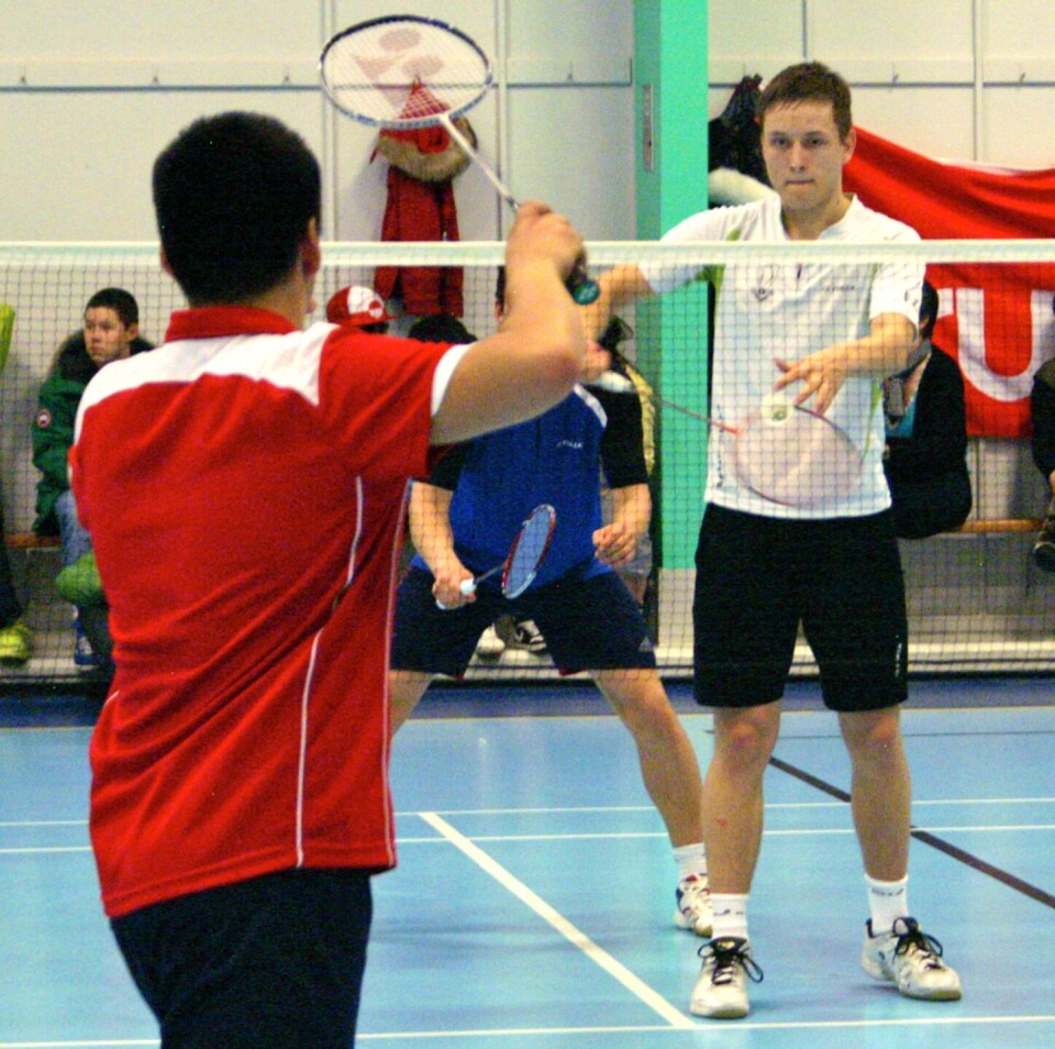 Jens Frederik Nielsen ses her i aktion i herre-double under GM i Sisimiut. Foto: Nicolas Damgaard Et oversigtsbillede fra GM i badminton, som blev spillet i Sisimiut. Foto: Nicolas Damgaard Jens Frederik Nielsen ses her i aktion i herre-double under GM i Sisimiut. Foto: Nicolas Damgaard Et oversigtsbillede fra GM i badminton, som blev spillet i Sisimiut. Foto: Nicolas Damgaard Jens Frederik Nielsen ses her i aktion i herre-double under GM i Sisimiut. Foto: Nicolas Damgaard Et oversigtsbillede fra GM i badminton, som blev spillet i Sisimiut. Foto: Nicolas Damgaard