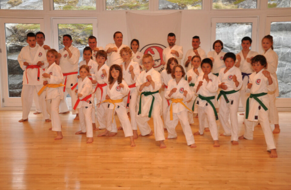 Nuuk Shotokan Karate DoAngutivik Vahl, der graduerede til 2. kyu Nuuk Shotokan Karate-do Nuuk Shotokan Karate DoAngutivik Vahl, der graduerede til 2. kyu Nuuk Shotokan Karate-do Nuuk Shotokan Karate DoAngutivik Vahl, der graduerede til 2. kyu Nuuk Shotokan Karate-do