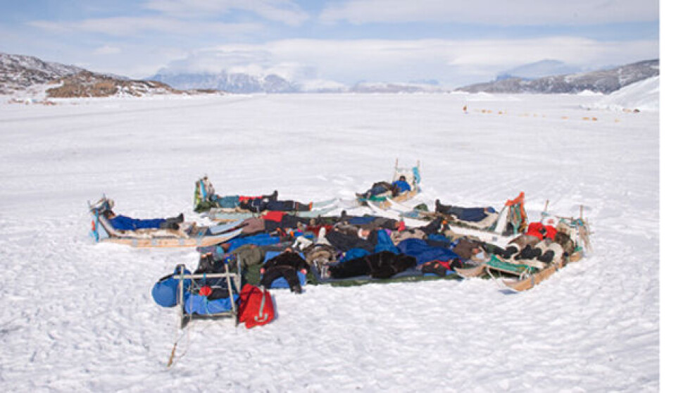 I den forgangne weekend deltog indbyggere fra bygden Ikerasak. På søndag er det borgerne i Uummannaq, som kan deltage i den hollandske kunsters projekt.