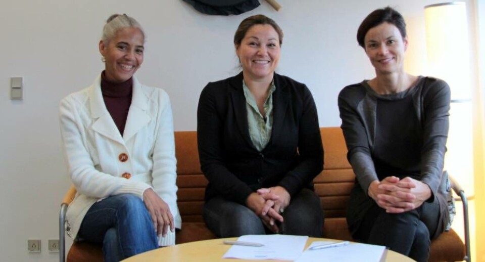 Fra venstre: Ruth Montgomery fra AWG2016, Julia Pars, direktør i Katuaq, og Maliina Abelsen, som er General Manager for AWG 2016