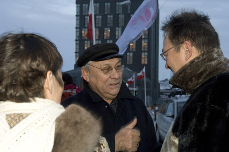 Nu må vi se hvor stor bevægelsesfrihed vi kan opnå indenfor selvstyre, siger Jonathan Motzfeldt. Han betegner mødet i går som et godt møde.