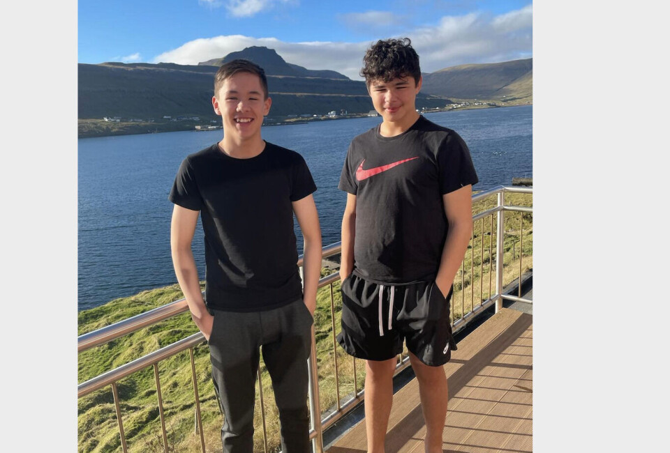Fale Højgaard og Bjarke Ignatiussen, der går på den færøske efterskole, Føroya Efterskúli.