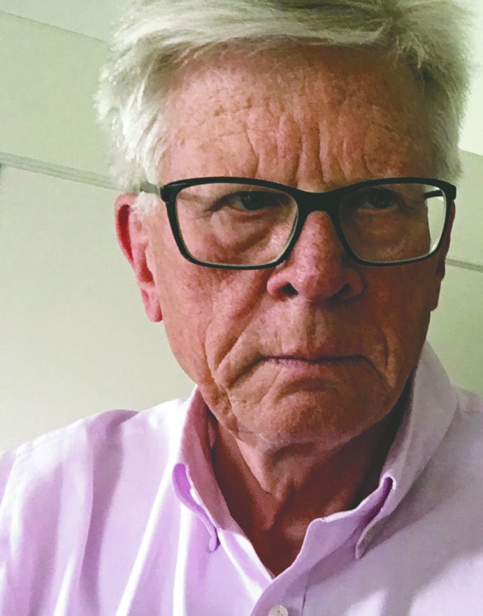 – Når en formand for et stort kinesisk entreprenørfirma samtidig er højt placeret i det kommunistiske parti og også sidder med i det rådgivende organ for Folkekongressen, og man samtidig ikke kan finde noget om partiets rolle i selskabets vedtægter, så har man et forklaringsproblem. Det kan muligvis fungere i Kina, men i vesten vil man stille spørgsmålstegn ved konstruktionen og de politiske hensigter bag, siger Kina-ekspert, Jørgen Delman.