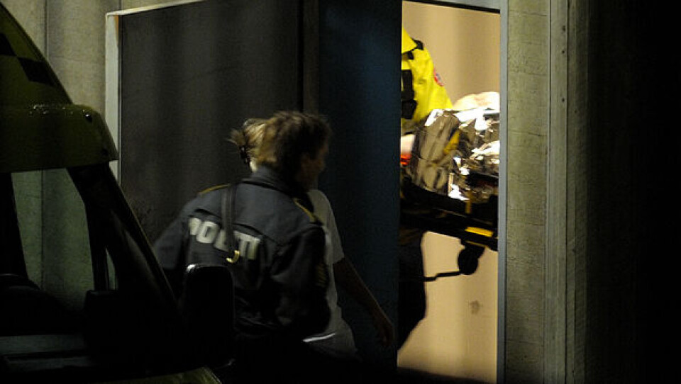 Den formodede bombemand ankommer til Rigshospitalet. Foto: Kristian Linnemann/Polfoto