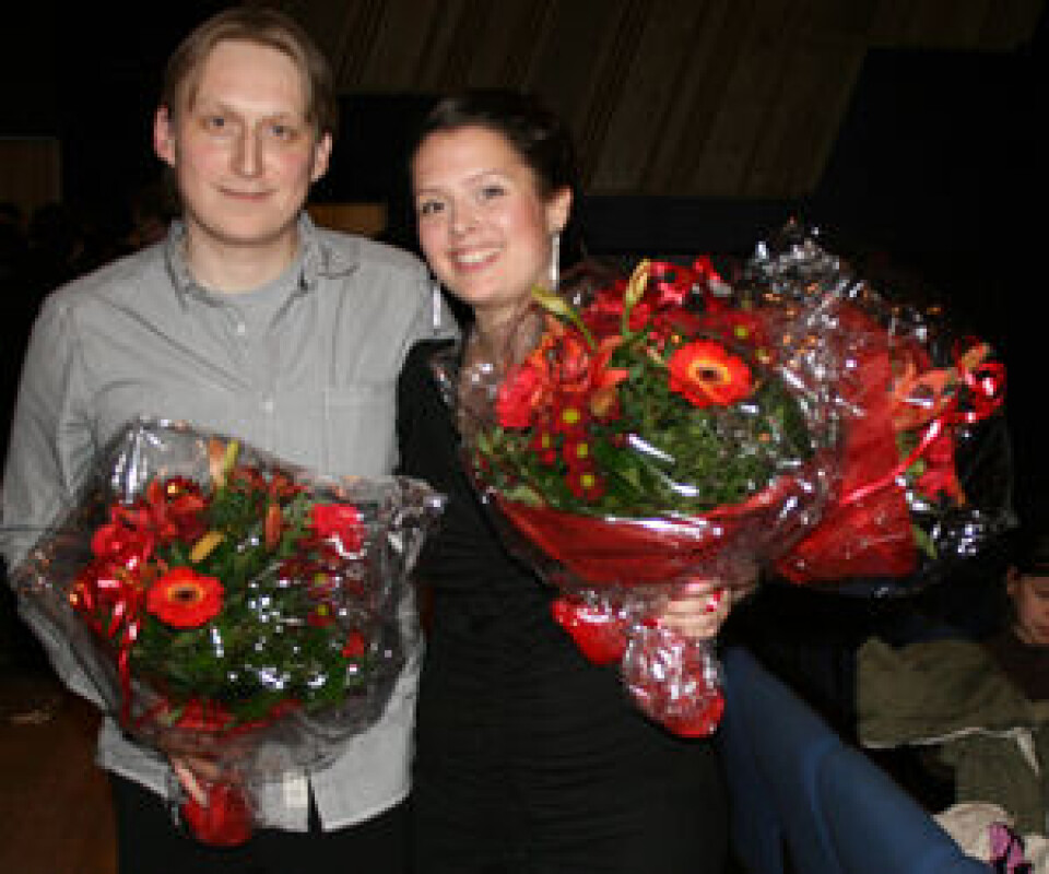 Malik Kleist aamma Aka Koch Hansen Tumit Productionimik piginnittut. Assi: Tumit Productions Naasunnattut. Saamerlermiit: Malik Kleist, Aka Hansen, Ane Marie Ottosen aamma Angajo Lennert-Sandgreen. Assi: Tumit Production. 'Hinnarik' filmertoqareermat atsioqattaarpoq. Assi: Tumit Productions 'Hinnarik sinnattunilu'-p filmiliortuisa ilaat natersuakkut aappaluttukkoortut. Assi: Tumit Productions Malik Kleist aamma Aka Koch Hansen Tumit Productionimik piginnittut. Assi: Tumit Productions Naasunnattut. Saamerlermiit: Malik Kleist, Aka Hansen, Ane Marie Ottosen aamma Angajo Lennert-Sandgreen. Assi: Tumit Production. 'Hinnarik' filmertoqareermat atsioqattaarpoq. Assi: Tumit Productions 'Hinnarik sinnattunilu'-p filmiliortuisa ilaat natersuakkut aappaluttukkoortut. Assi: Tumit Productions