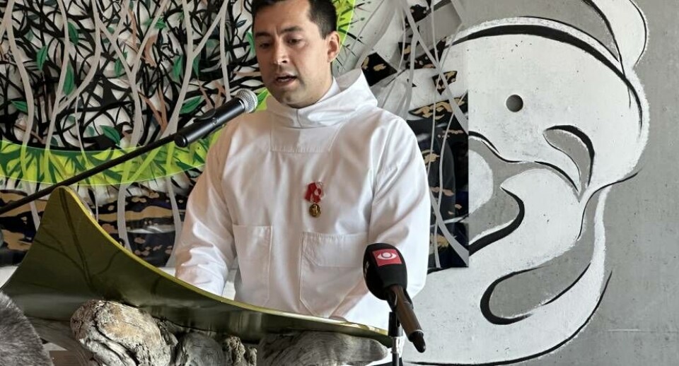 Naalakkersuisut siulittaasuat Mùte B. Egede (IA) tunngaviusumik inatsisissamut siunnersuutip saqqummiunneqarnerani oqalugiarpoq. Sermitsiaq.AG / Merete LindstrømInatsisartut siulittaasuata Kim Kielsenip (S) tunngaviusumik inatsit pillugu oqallinnermik inuusuttut ingerlatitseqqittariaqarnerannik pingaartitsivoq. Sermitsiaq.AG / Merete LindstrømErinarsortartoq atuakkiortorlu Juaaka Lyberth aaqqissuussinermi aamma erinarsorpoq. Sermitsiaq.AG / Merete LindstrømAaqqissuussineq erinarsoqatigiinnermik naggaserneqarpoq. Sermitsiaq.AG / Merete LindstrømTunngaviusumik inatsisissaq pillugu Isumalioqatigiissitat siulittaasuat, Ineqi Kielsen, Naalakkersuisut siulittaasuat, Múte B. Egede aamma Inatsisartut siulittaasuat Kim Kielsen oqalugiassapput. Merete Lindstrøm / Sermitsiaq.AGSaqqummiussineq qilaatersorluni qullermillu ikitsilluni aallarnerneqarpoq. Merete Lindstrøm / Sermitsiaq.AG Merete Lindstrøm / Sermitsiaq.AG Merete Lindstrøm / Sermitsiaq.AGNaalakkersuisut siulittaasuat Mùte B. Egede (IA) tunngaviusumik inatsisissamut siunnersuutip saqqummiunneqarnerani oqalugiarpoq. Sermitsiaq.AG / Merete LindstrømInatsisartut siulittaasuata Kim Kielsenip (S) tunngaviusumik inatsit pillugu oqallinnermik inuusuttut ingerlatitseqqittariaqarnerannik pingaartitsivoq. Sermitsiaq.AG / Merete LindstrømErinarsortartoq atuakkiortorlu Juaaka Lyberth aaqqissuussinermi aamma erinarsorpoq. Sermitsiaq.AG / Merete LindstrømAaqqissuussineq erinarsoqatigiinnermik naggaserneqarpoq. Sermitsiaq.AG / Merete LindstrømTunngaviusumik inatsisissaq pillugu Isumalioqatigiissitat siulittaasuat, Ineqi Kielsen, Naalakkersuisut siulittaasuat, Múte B. Egede aamma Inatsisartut siulittaasuat Kim Kielsen oqalugiassapput. Merete Lindstrøm / Sermitsiaq.AGSaqqummiussineq qilaatersorluni qullermillu ikitsilluni aallarnerneqarpoq. Merete Lindstrøm / Sermitsiaq.AG Merete Lindstrøm / Sermitsiaq.AG Merete Lindstrøm / Sermitsiaq.AG