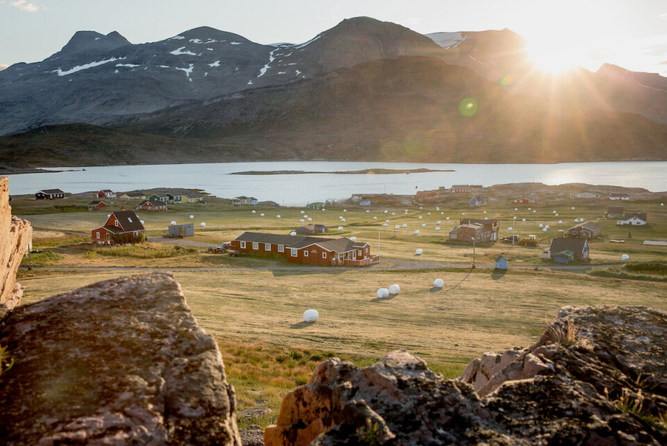 Mads Phil, Visit GreenlandIgalikumi angalaartoqarsinnaalerpoq. Asiaq og Visit Greenland samt Google-screendumpsMusi atorlugu inimi angalaartoqarsinnaavoq. Asiaq, Visit Greenland og Google screendumpsMalene Egede angerlarsimaffini Googlemut nittarsaappaa - nunarsuullu sinneranut. Asiaq, Visit Greenland og Google screendumps Mads Phil, Visit GreenlandIgalikumi angalaartoqarsinnaalerpoq. Asiaq og Visit Greenland samt Google-screendumpsMusi atorlugu inimi angalaartoqarsinnaavoq. Asiaq, Visit Greenland og Google screendumpsMalene Egede angerlarsimaffini Googlemut nittarsaappaa - nunarsuullu sinneranut. Asiaq, Visit Greenland og Google screendumps